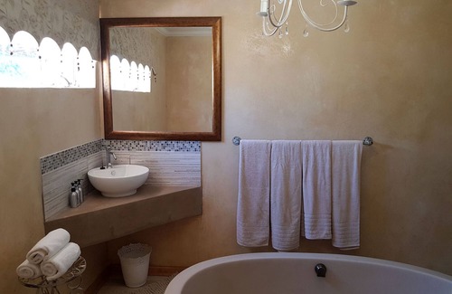 Hanover Cabin | New Holme Nature Lodge