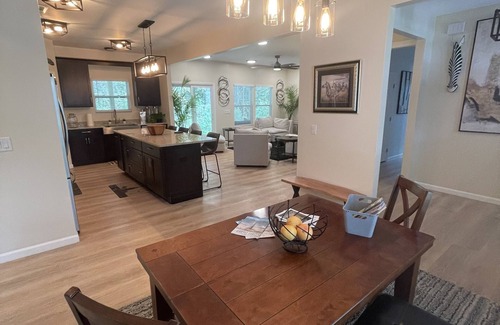Garden City House | NEW Home! NEAR Tanger Outlet, Dwtn SAV, NEW Enmarket Arena, & Tybee Beach