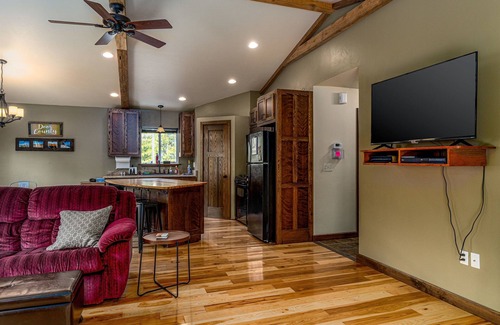 Gills Rock House | * New home w/ wood fireplace, tucked in peaceful woods centrally located !