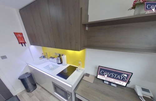 Coventry Apartment | New House - Standard Studio