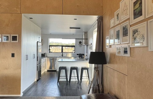 Fairlie House | New house with stunning mountain views and outdoor bath