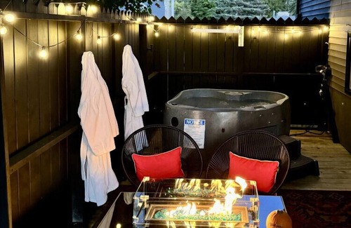 Fayetteville Condo | New King Guest Suite with Hot Tub, Fire Table & Private Deck!