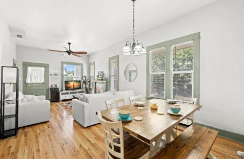 Dixieland House | NEW Lakeland Landing - Adorable Bungalow In Prime Location