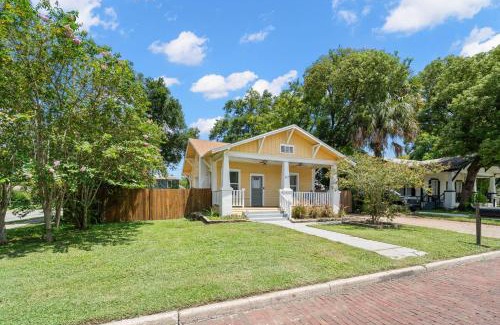 Dixieland House | NEW Lakeland Landing - Adorable Bungalow In Prime Location