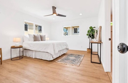 Diamond Head - Kapahulu - St. Louis House | New Large Diamond Head/Waikiki Home - 5 Bedroom