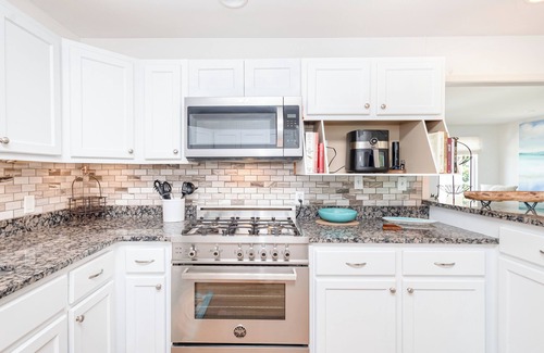 Toilla Segunda Condo | New Listing! 4B Pool Home - Panferio Paradise!