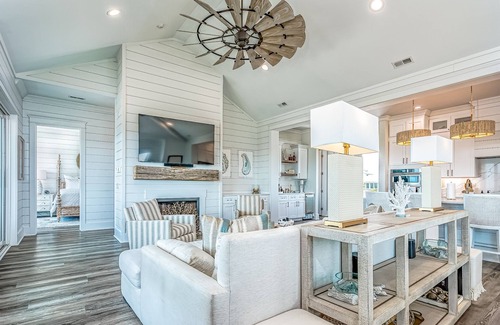 Bald Head Island House | NEW LISTING! 6 bedrooms, 2 fridges, 2 dishwashers, lots of custom amenities!