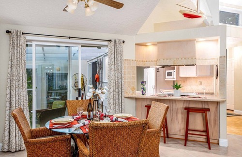 Florence House | New listing! Beautiful centrally located Florence home near the river, gas grill, game room