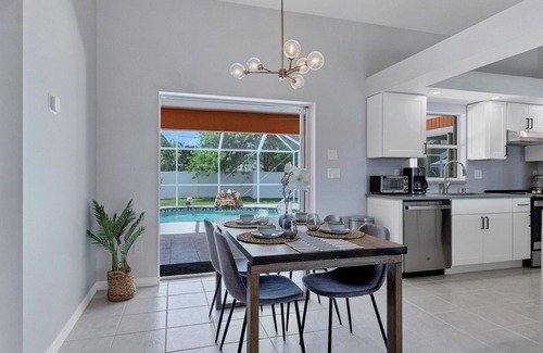 Englewood East House | New Listing! Charlotte Harbor Area Resort, 120mi to Disney & 134mi to Universal - GRH518223