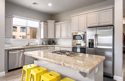 St. George Condo | New listing! Family Friendly Washington Condo with 2 pools, hot tub, A+ LOCATION