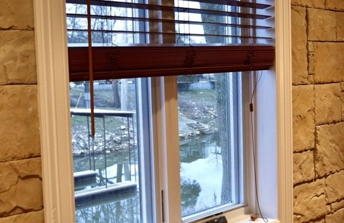 Vinita House | NEW LISTING -Grand Lake waterfront w/boat dock. Sleeps 13-15 Outdoor Fireplace