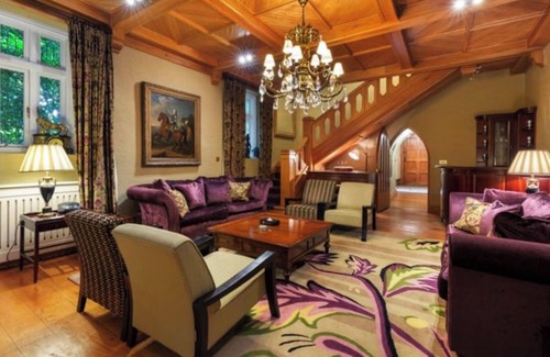Athlone Other | NEW LISTING Luxurious 5-bedroom 6-Bathroom Castle on 7 Acres in Heart of Ireland