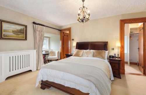 Athlone Other | NEW LISTING Luxurious 5-bedroom 6-Bathroom Castle on 7 Acres in Heart of Ireland