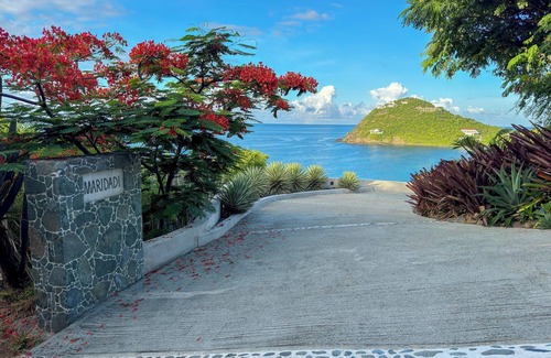 Hart Bay Villa | NEW LISTING! Maridadi Clifftop Oceanfront - Beautiful Outdoor Terrace