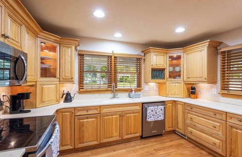 Southern Shores House | New Listing! Pool&Spa, GameRm, Water Views!