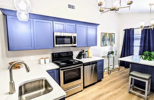 Kiska Beach Cottage | New listing! Premium location steps from the beach
