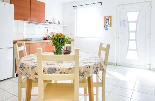 Tisno Apartment | NEW LISTING! Sea Apartment for 4 persons with 2 spacious Bedrooms in Tisno!