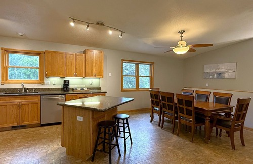 Spicer Cabin | New listing special! Beach Game Room Trails