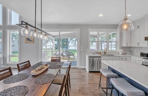 Butte Des Morts House | NEW LISTING! Sunset Cove (4-Bedroom Home)