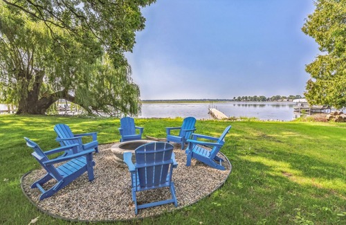 Butte Des Morts House | NEW LISTING! Sunset Cove (4-Bedroom Home)