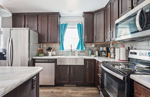 Cuddebackville House | NEW LISTING! The Northern Estate (3-Bedroom Home) by RedAwning