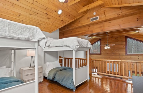 Cross Keys Cabin | NEW*Log Cabin*HotTub*Massanutten