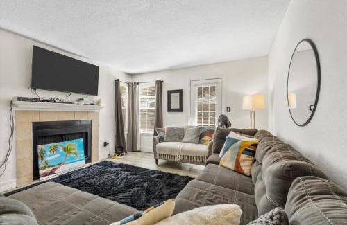 South Semoran Apartment | NEW London House Orlando Airport Private Condo