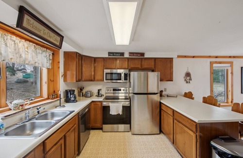 North Creek House | NEW! Lower Darby 2-Bedroom Townhouse with Pool by The Summit at Gore Mountain