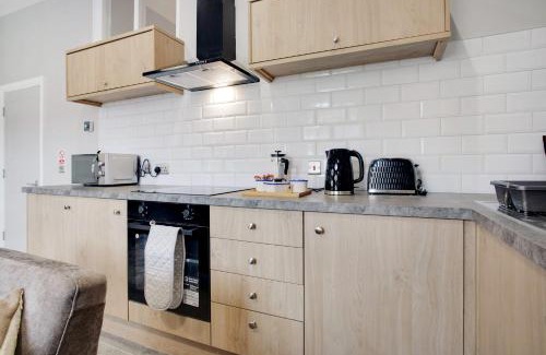 Hartlepool Apartment | NEW! Luxury 1 Bed Apartment in Hartlepool City Centre by Stay With Us, Perfect for Couples & Contractors, FREE WI-FI!