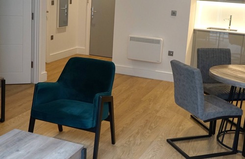 Theatreland Birmingham Apartment | New* Luxury 1 King Bed Apartment- Birmingham City Centre