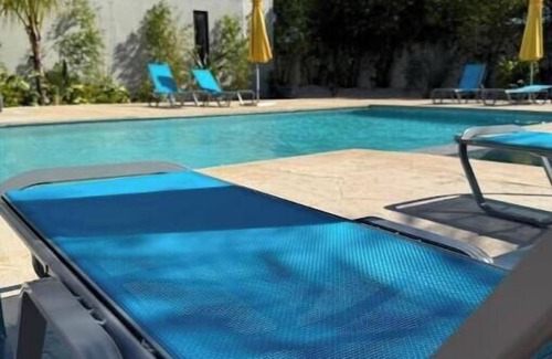 Westwind Apartment | New Luxury 3bd - Gated - Pool Beach and Gym access - Up to 6 people - Quiet Area