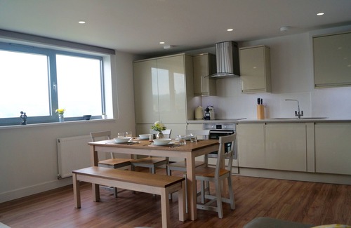 Truro Apartment | NEW! Luxury Apartment in Truro Centre With Cathedral Views!