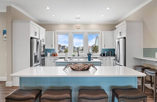 Supply House | New luxury beach front house steps from the ocean