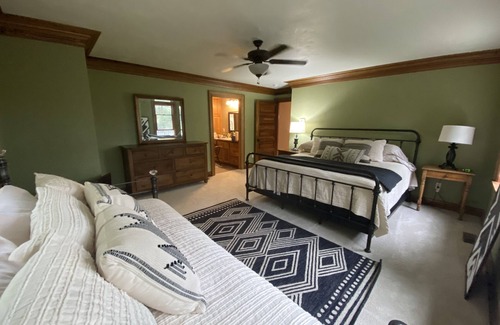Redgranite Cabin | New! Luxury Lakefront Lodge - Pier, Beach, Boats, Hot Tub, Fire pits, Fireplaces