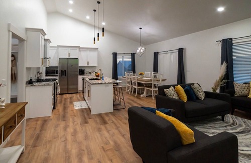 Cache County House | NEW Luxury & Mountain Adventures-Richmond, UT