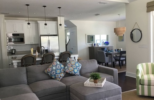 St. Augustine House | New Luxury Pool Home Anastasia Isle Bridge of Lions, Old Town 5 Star Awaits You