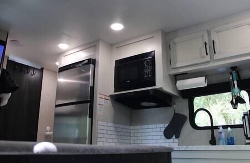 Groveland House | New Luxury RV near Orlando