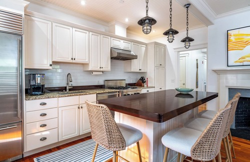Nantucket Town Condo | New Luxury Two-Bedroom Nantucket-chic Town Condo - Minutes Walk Beach