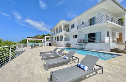 Oracabessa Villa | New Luxury Villa! 5 Bedrooms, Fully staffed including Gourmet Chef