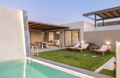 Mariou Villa | New Luxury Villa with private pool and outdoor shower