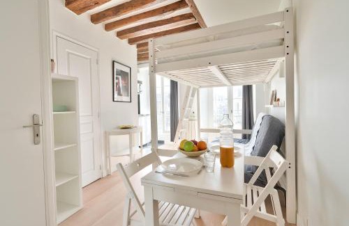 Quartier de la Porte-Saint-Denis Apartment | NEW Mezzanine Studio in the Heart of Paris (4F)