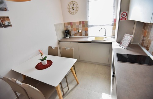 Tractorul Apartment | New modern apartment located at entrance of Coressi mall.