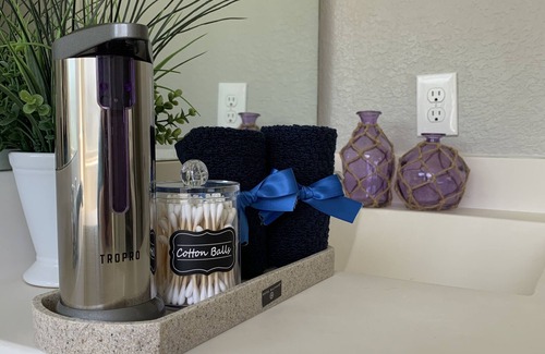 Houston House | New modern, beautiful 3BR,2BA home near IAH airport, Woodlands &Downtown Houston