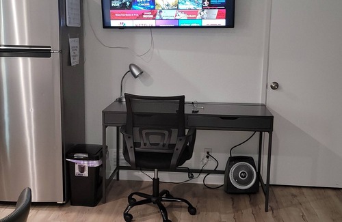 Rodeo Apartment | New Modern Clean Studio Apartment