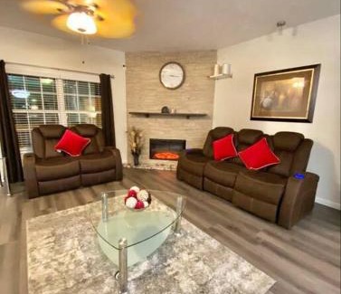Lawrenceville House | New Modern house?A mins to Hwy i-85, 316