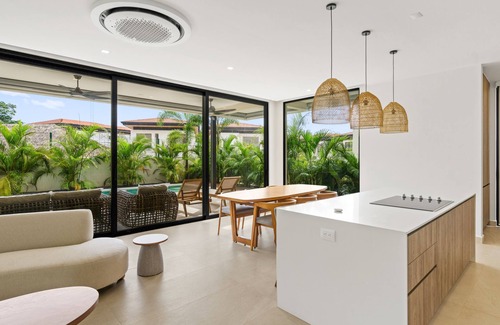 Santa Cruz House | New modern luxury Condo, exclusive community, mini golf, private pool, Beach Club Membership