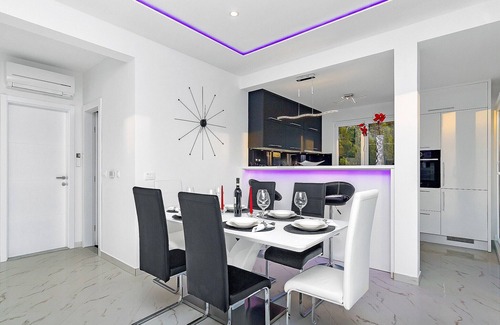Zelenka Apartment | NEW! Modern penthouse with terrace sea view, 3 bedrooms, sleeps for 6-free WiFi