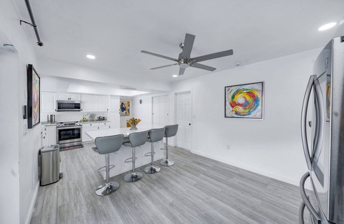 Miramar Villa | New Modern Retreat with King Bed/Heated Pool/Grill/only 8 miles to Beach!