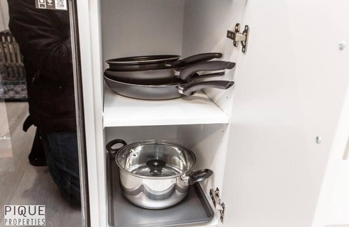 Southwest Edmonton Apartment | *NEW* Modern Suite King Bed! Netflix! Sleeps 4!