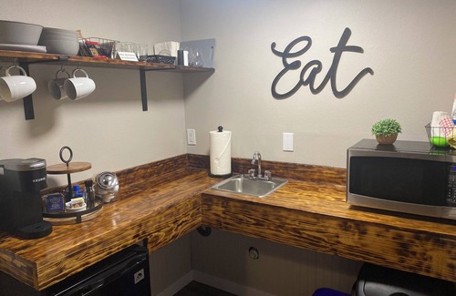Spokane House | NEW - North Spokane Retreat - 2 Kings, 2 Bath - Remodeled June 2024